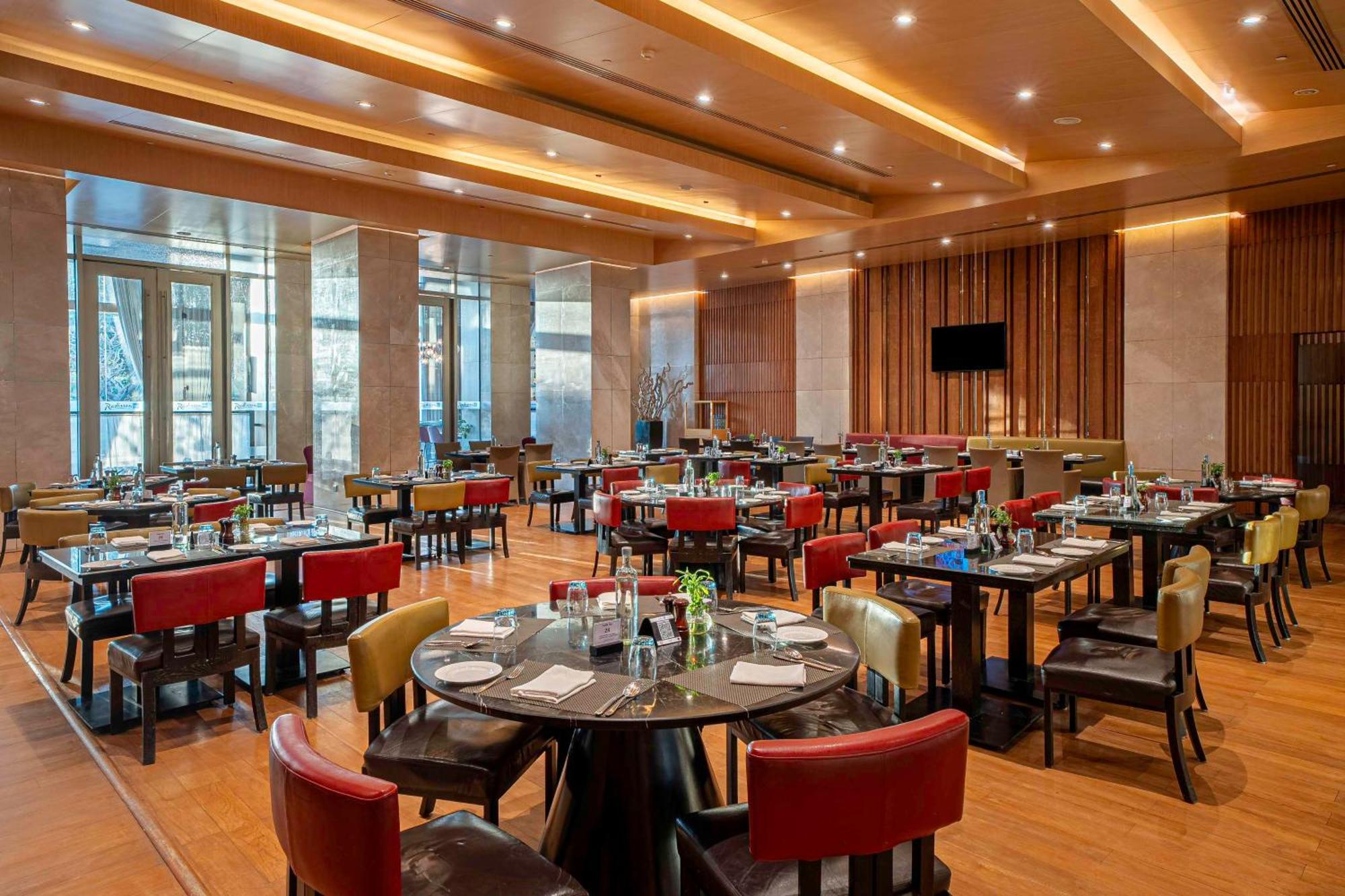 Radisson Blu Hotel Амритсар Экстерьер фото The Park, Hyderabad